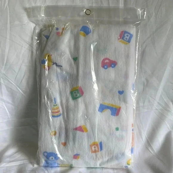 Curity Two Receiving Blankets Baby Bears 30inx40in Blue Pink Caldor Vintage 1986 - Picture 3 of 4